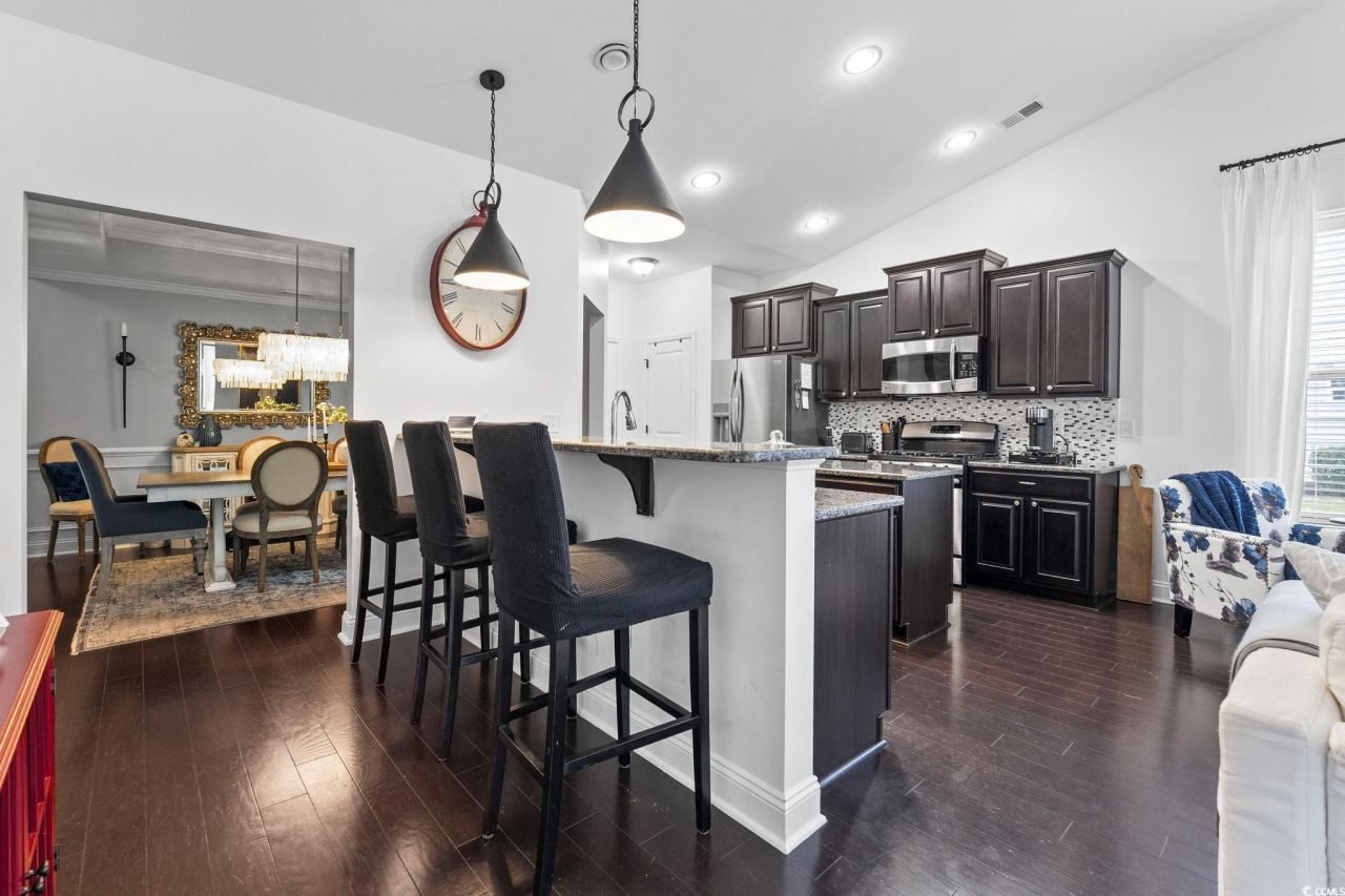 100 Parmelee Dr. Photo 13