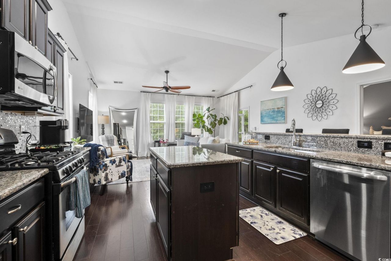 100 Parmelee Dr. Photo 16