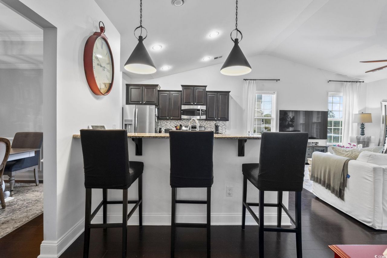 100 Parmelee Dr. Photo 17