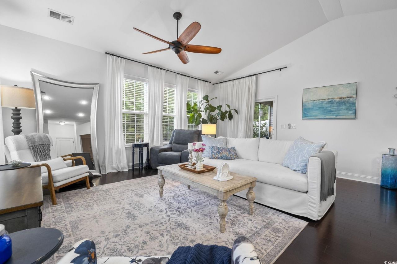 100 Parmelee Dr. Photo 18