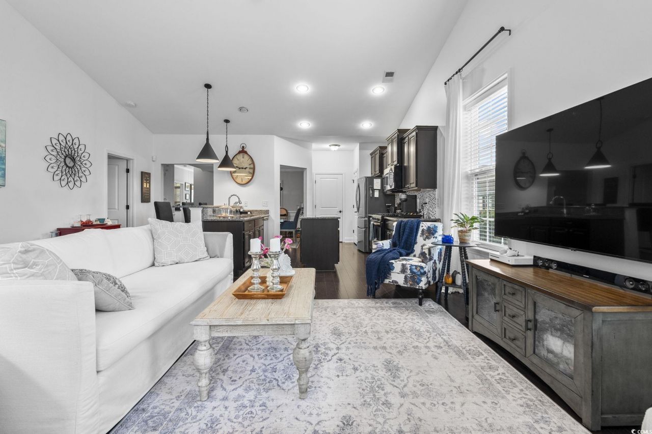 100 Parmelee Dr. Photo 19