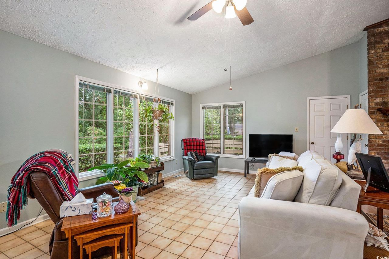 1422 Crooked Pine Dr. Photo 17