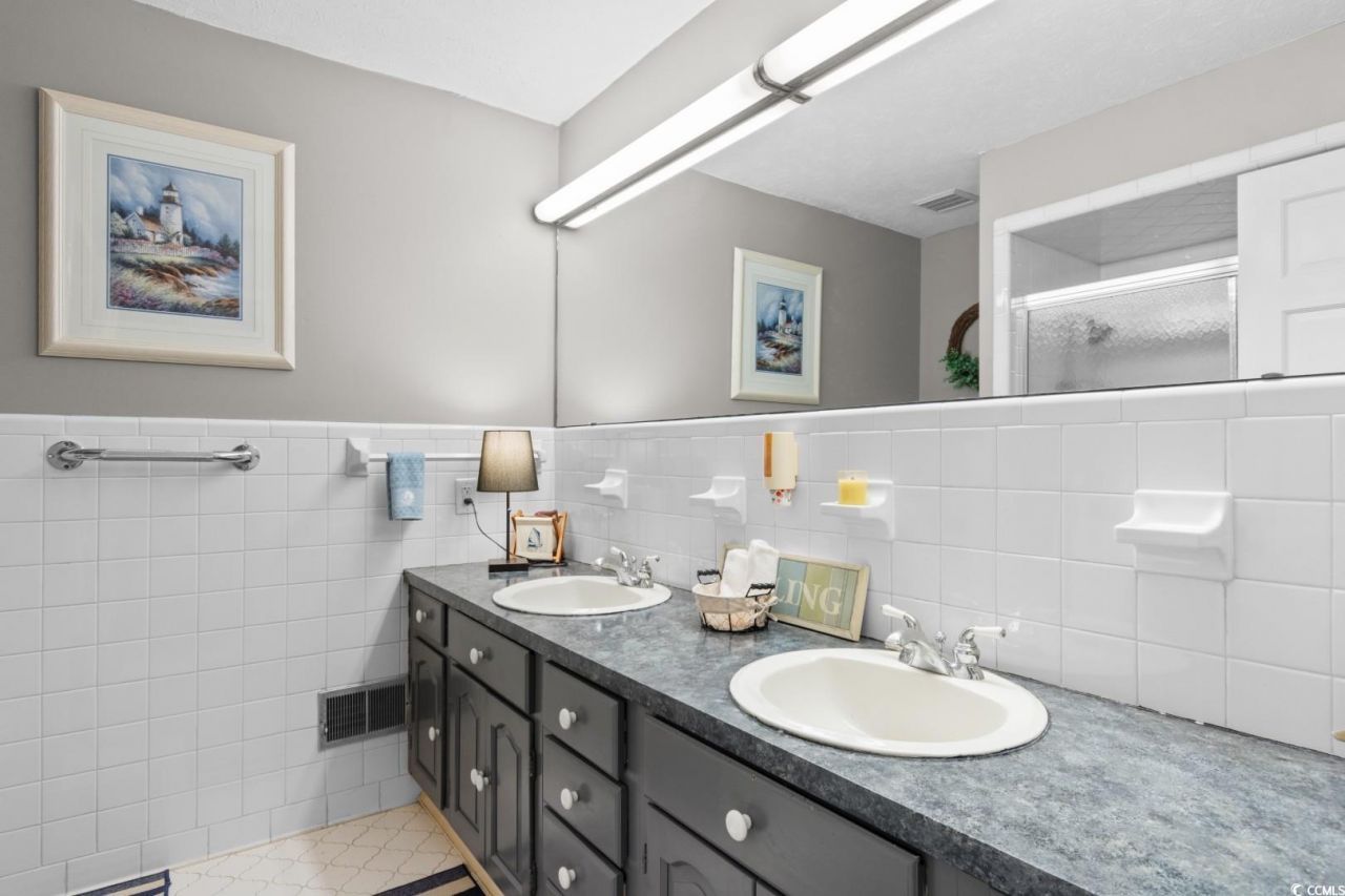 207 Green Lake Dr. Photo 18