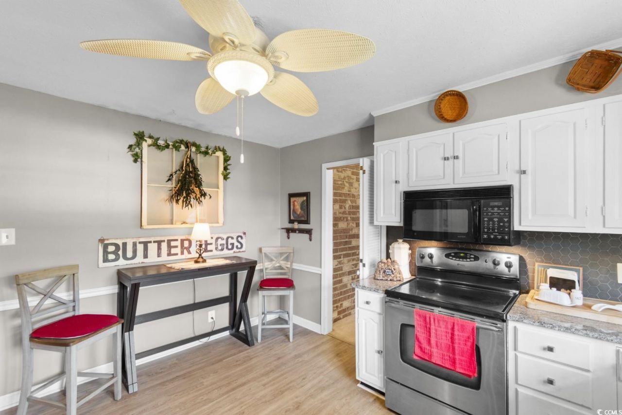 207 Green Lake Dr. Photo 7