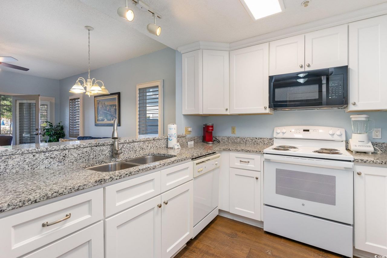 1221 Tidewater Dr. Photo 7