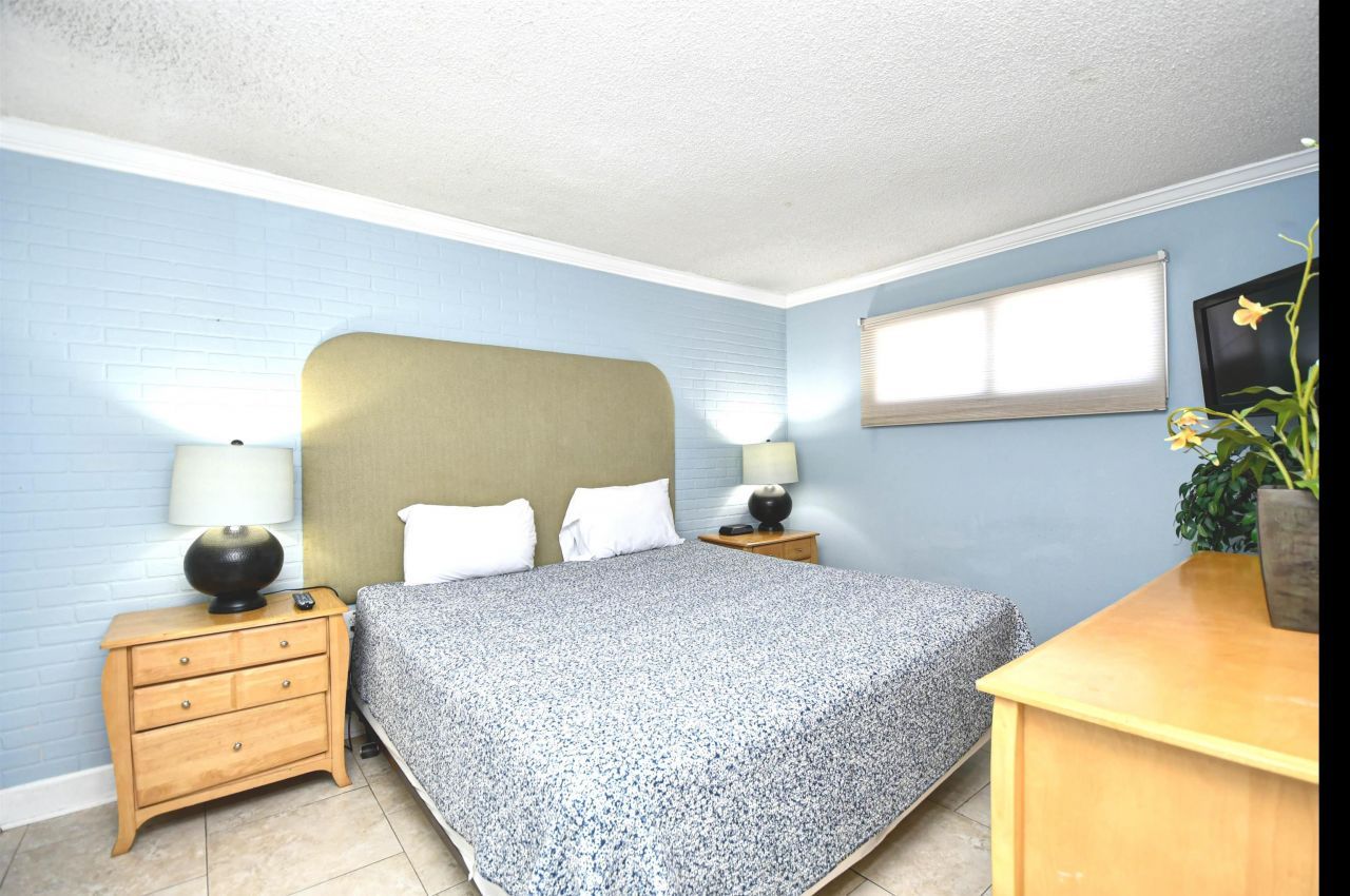 2310 N Ocean Blvd. Photo 19