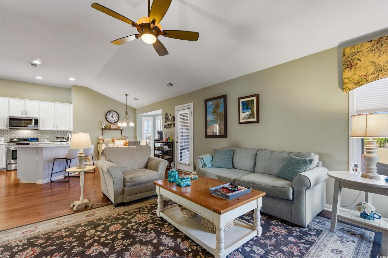 352 Highfield Loop Photo 14