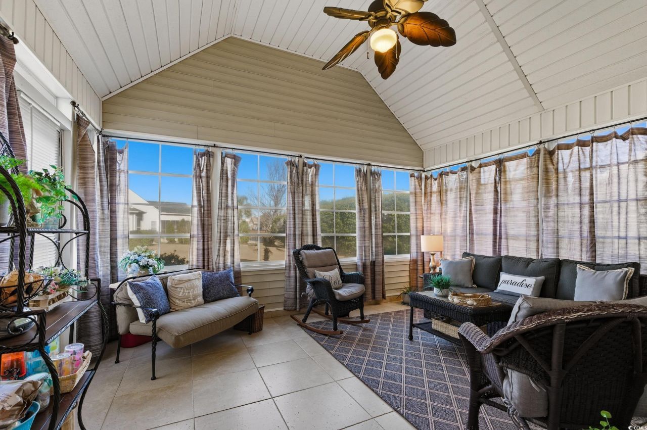 352 Highfield Loop Photo 15