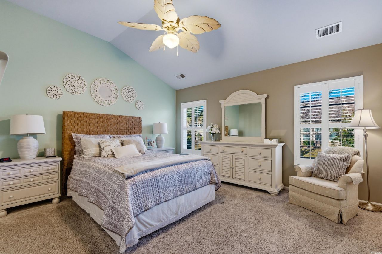 352 Highfield Loop Photo 19