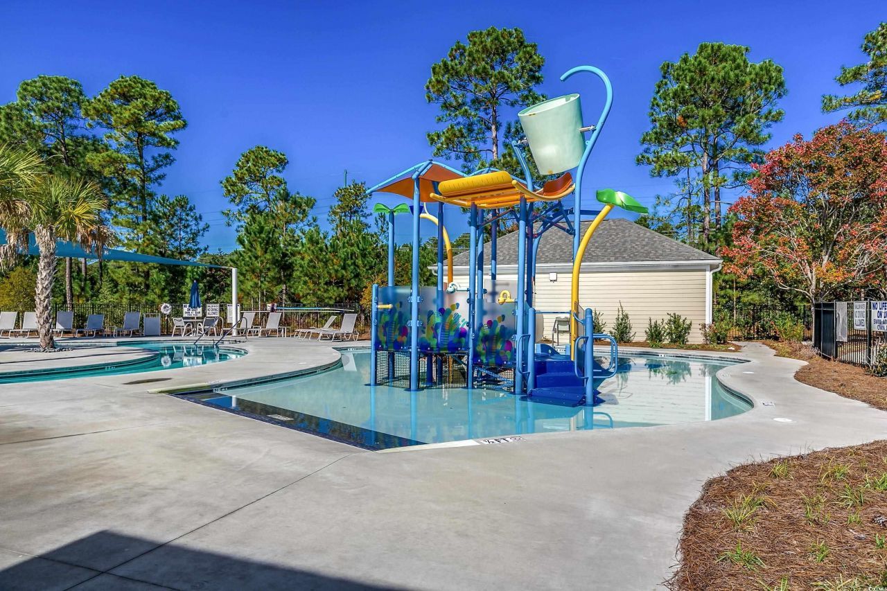 352 Highfield Loop Photo 38