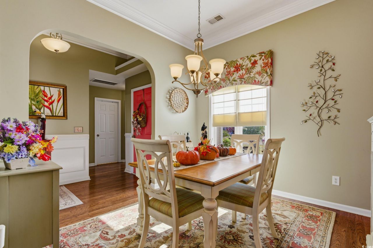 352 Highfield Loop Photo 5