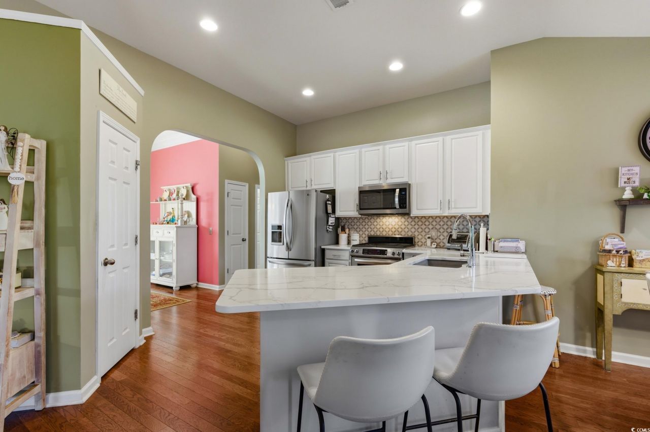 352 Highfield Loop Photo 8