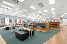 10589 N Kings Highway photo 4