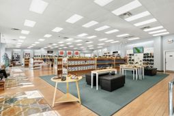 10589 N Kings Highway photo 4