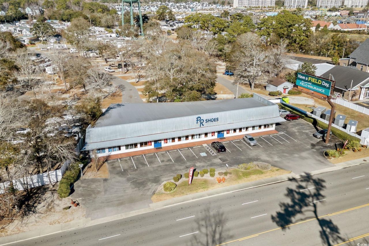 10589 N Kings Highway Photo 8