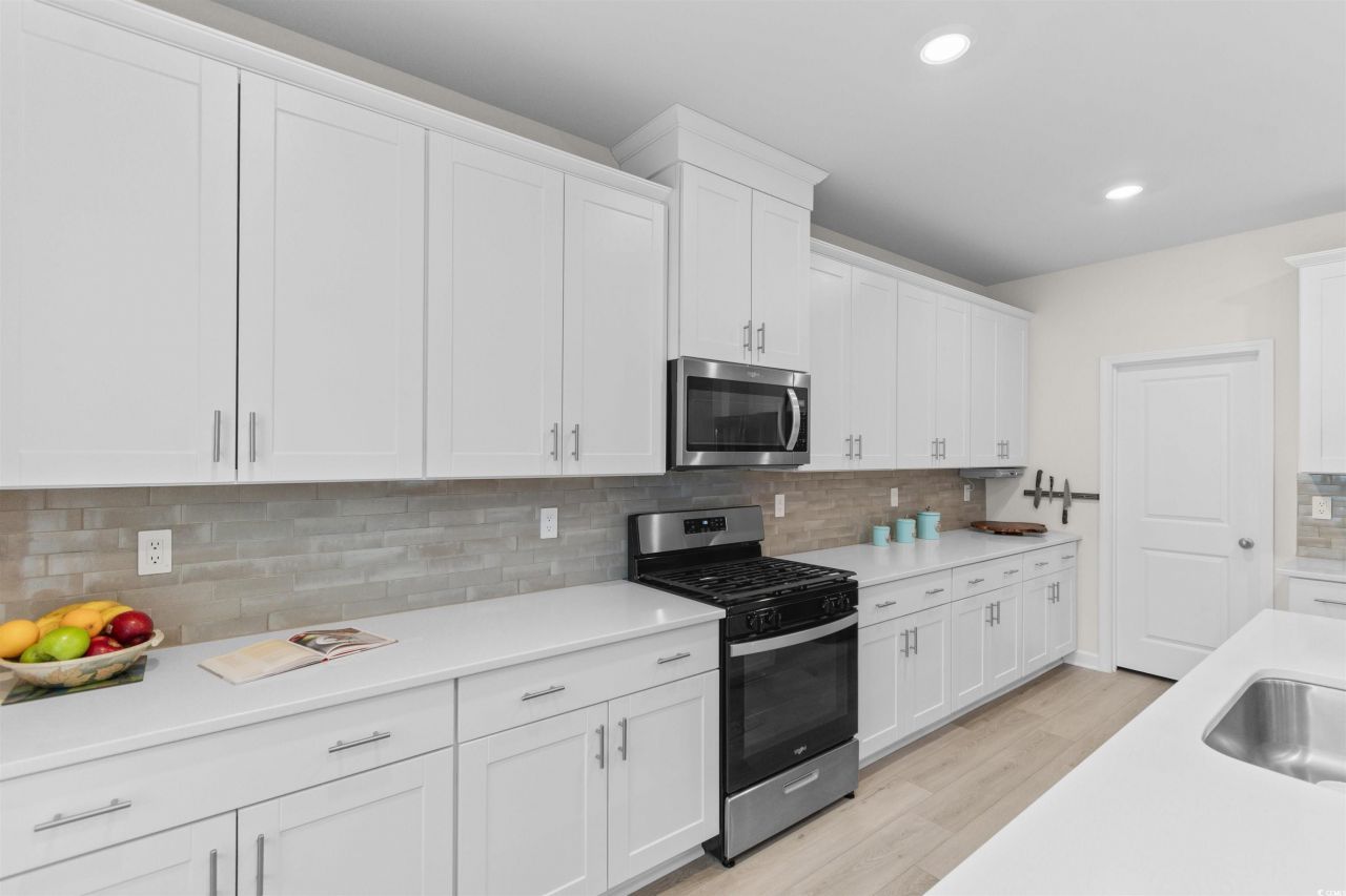 4059 Bayhill St. Photo 8