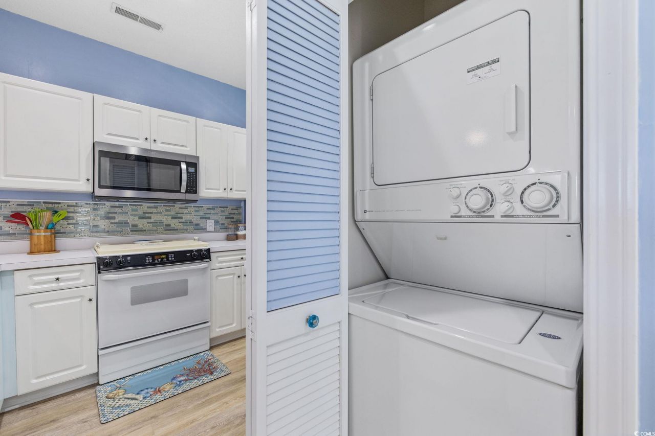 4430 Turtle Ln. Photo 9