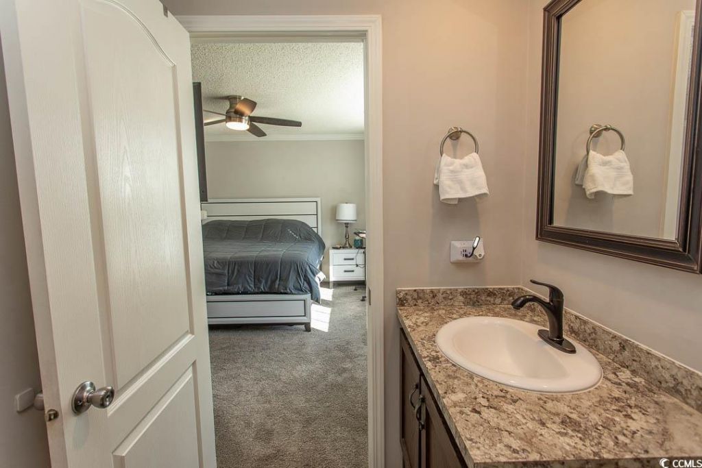2064 Eastlynn Dr. Photo 18