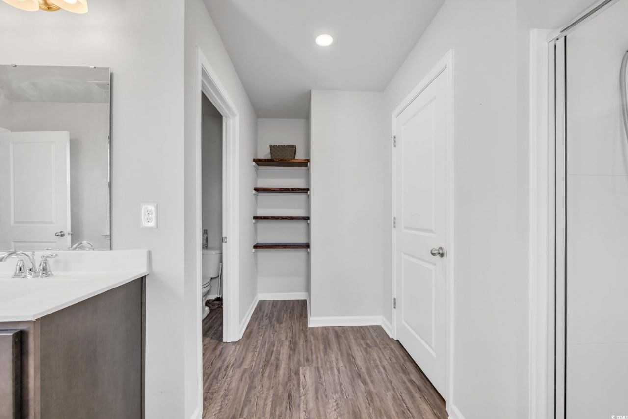 220 Forestbrook Cove Circle Photo 14