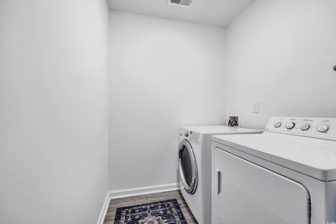 220 Forestbrook Cove Circle Photo 19