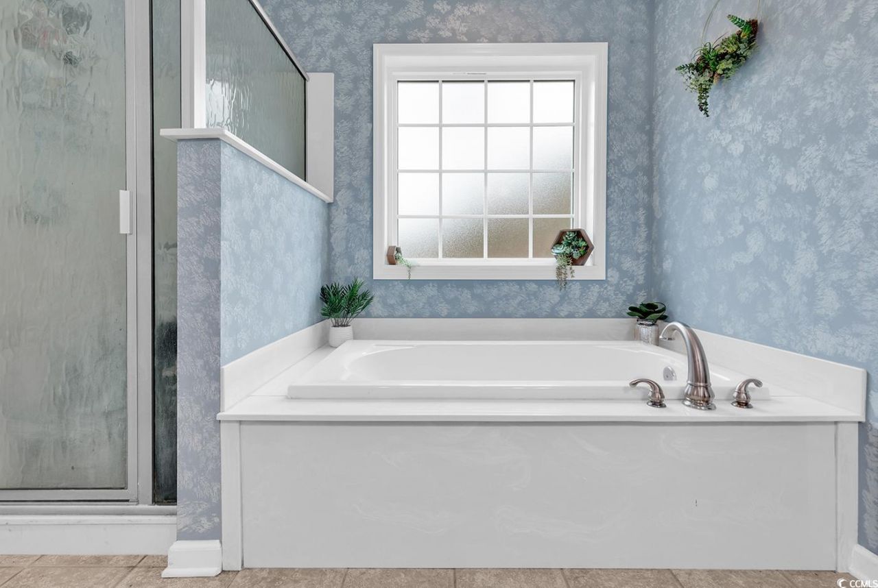 1870 Gray Oaks Dr. Photo 13