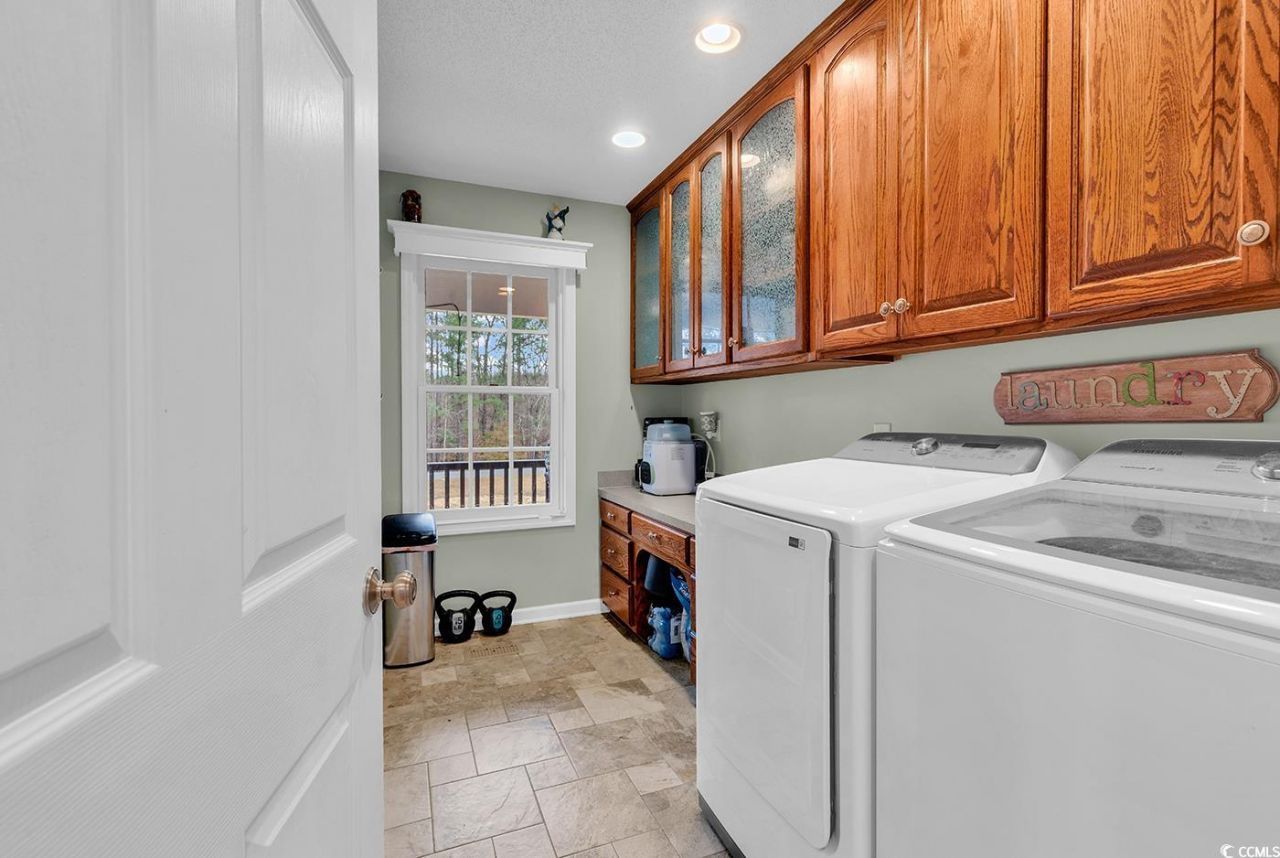 1870 Gray Oaks Dr. Photo 21