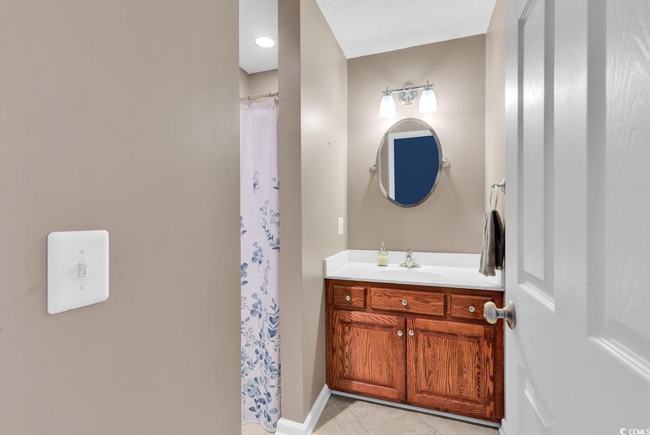 1870 Gray Oaks Dr. Photo 22