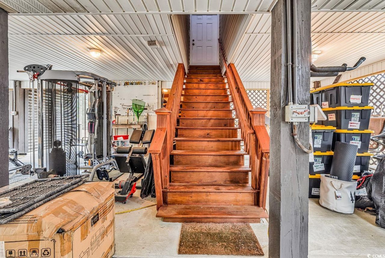 1870 Gray Oaks Dr. Photo 29