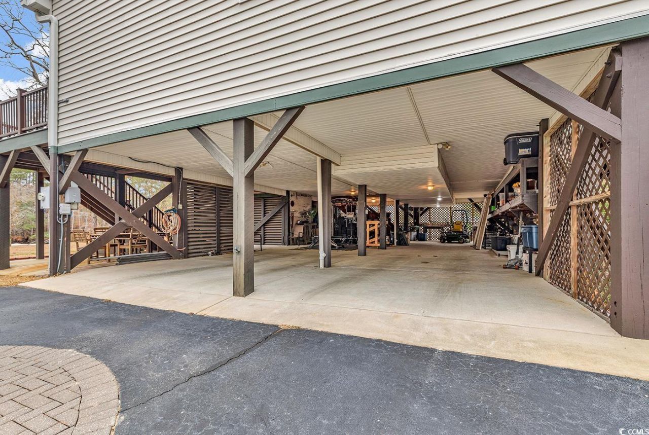 1870 Gray Oaks Dr. Photo 32