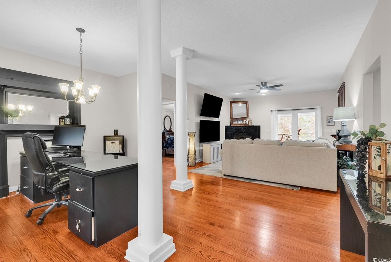 1870 Gray Oaks Dr. Photo 5