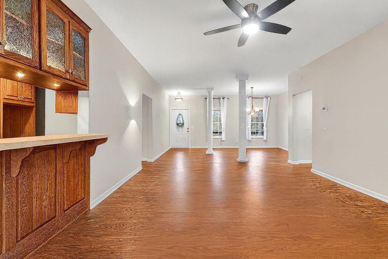 1870 Gray Oaks Dr. Photo 5