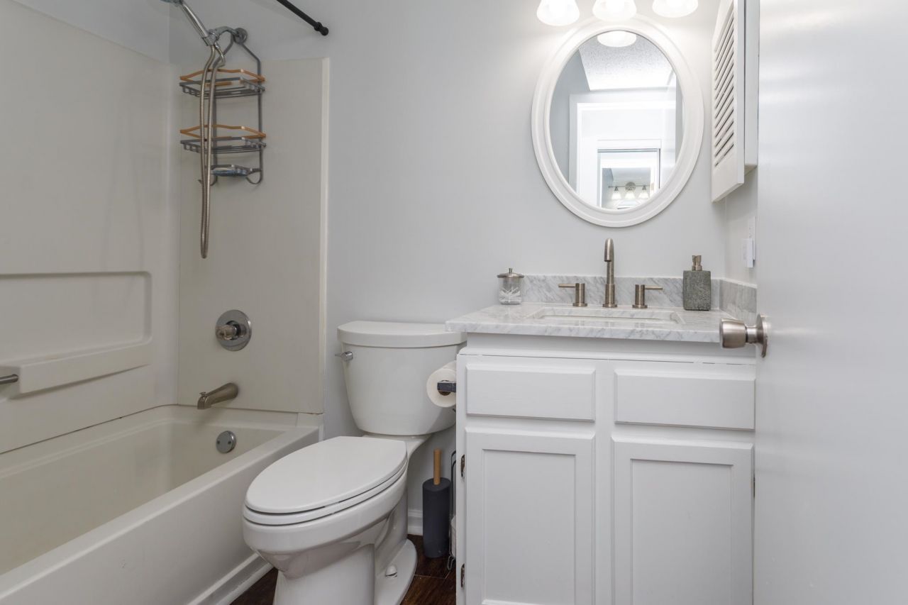 305 N Hillside Dr. Photo 15