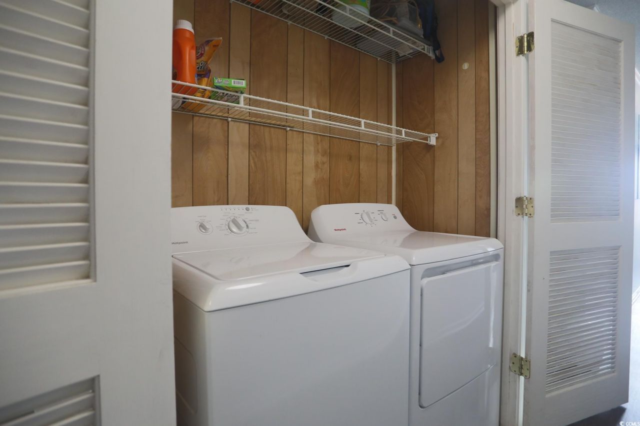 305 N Hillside Dr. Photo 26