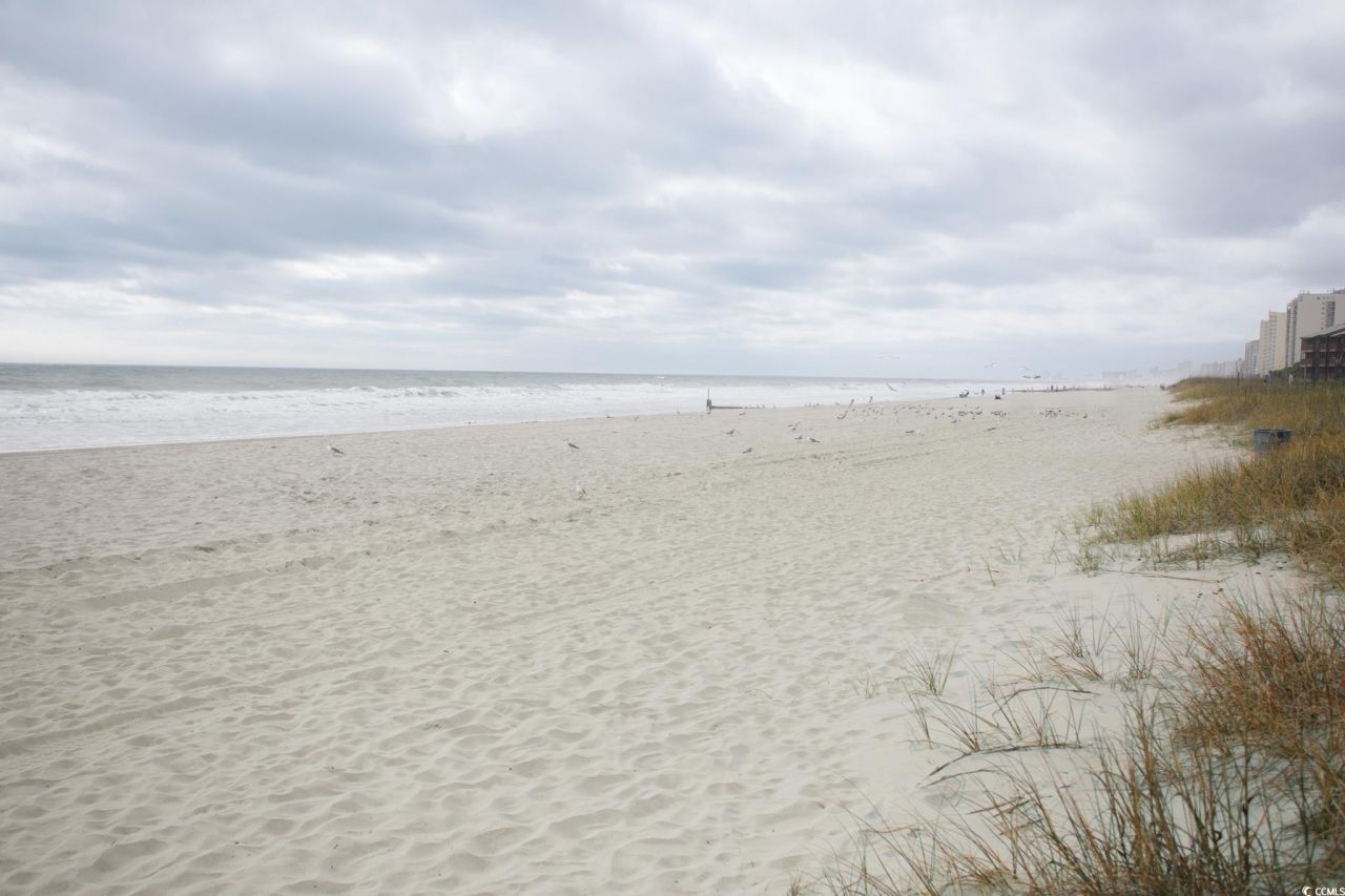 305 N Hillside Dr. Photo 35