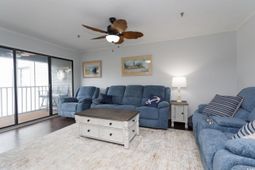 305 N Hillside Dr. photo 4