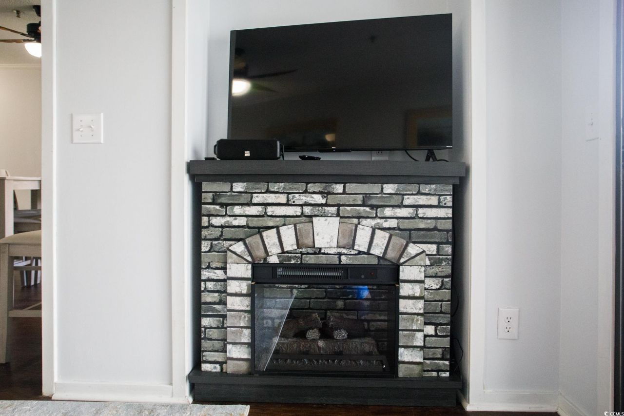 305 N Hillside Dr. Photo 6