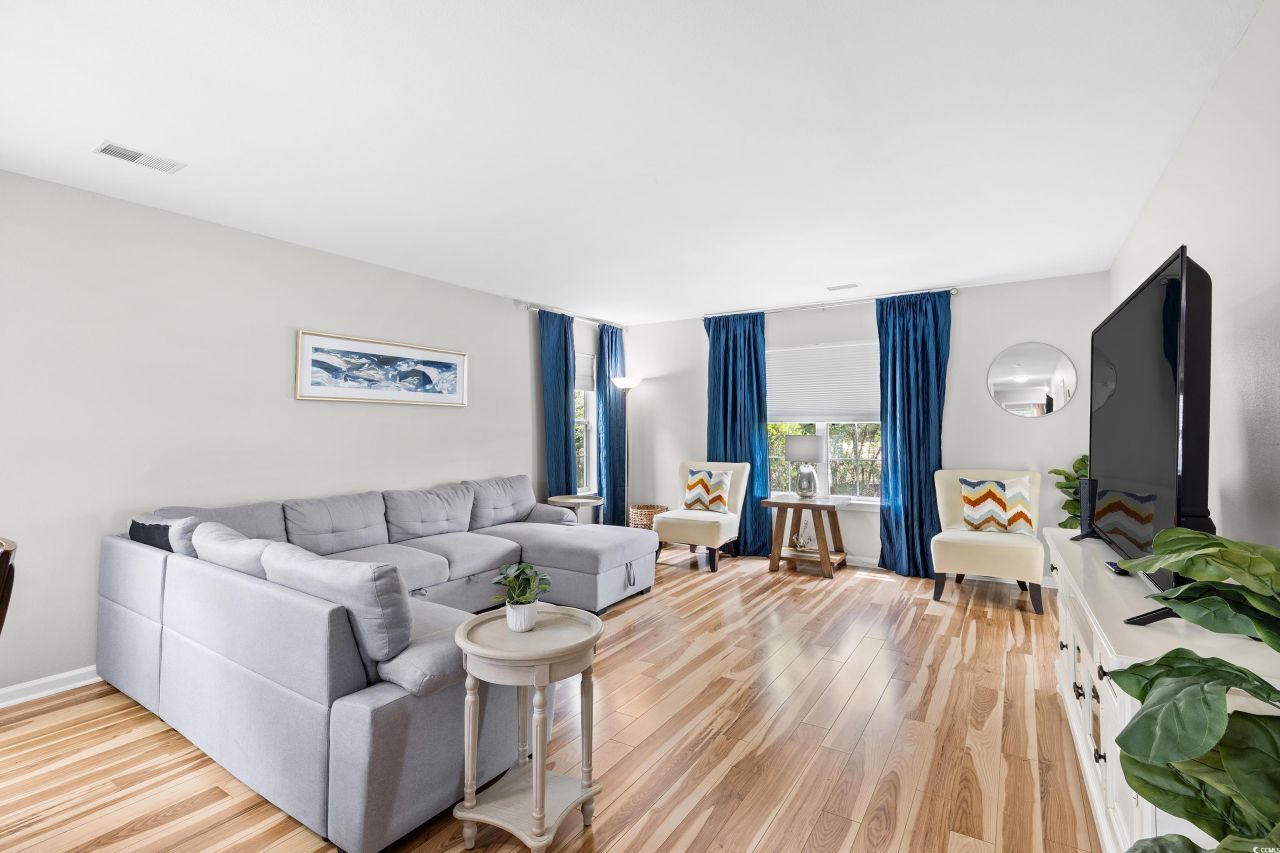 1204 River Oak Dr. Photo 5