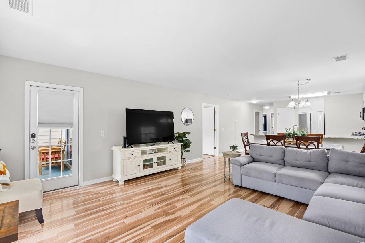 1204 River Oak Dr. Photo 8