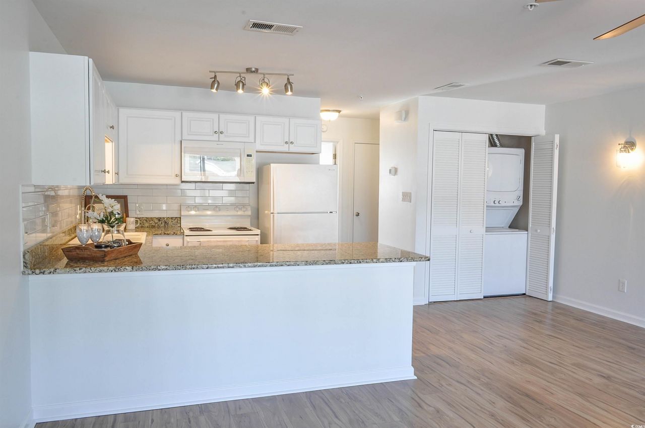 510 Fairwood Lakes Dr. Photo 16