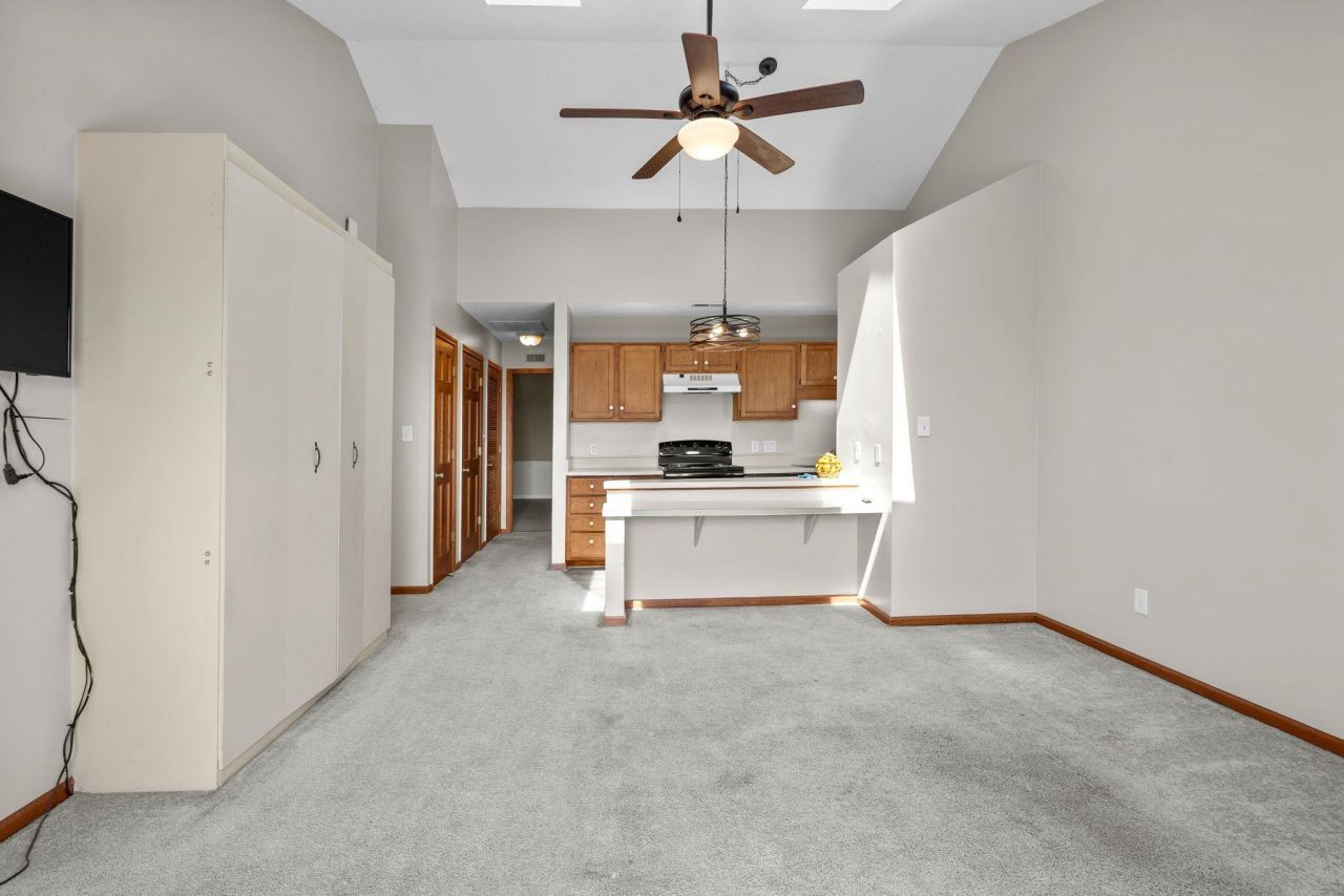 213 Double Eagle Dr. Photo 4