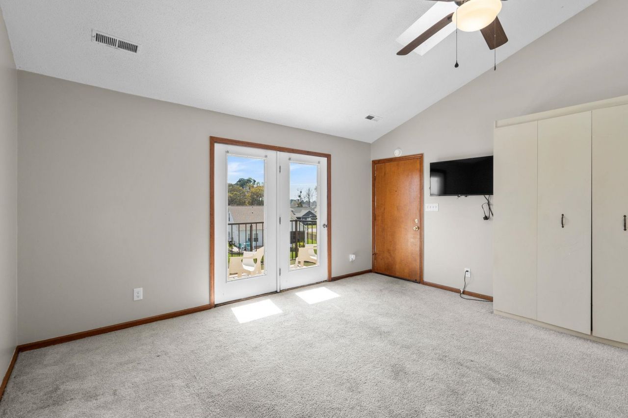 213 Double Eagle Dr. Photo 6