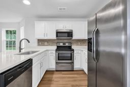 526 Eagleton Ct. photo 4