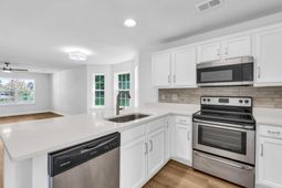 526 Eagleton Ct. photo 4