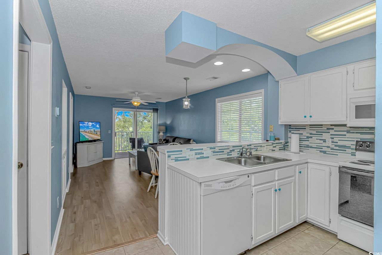 1900 Duffy St. Photo 5