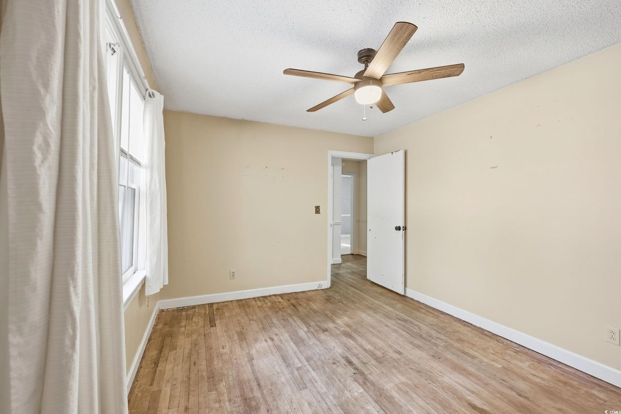 2704 Rion St. Photo 11