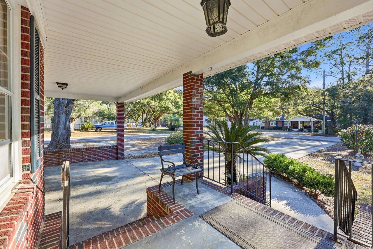 2704 Rion St. Photo 17