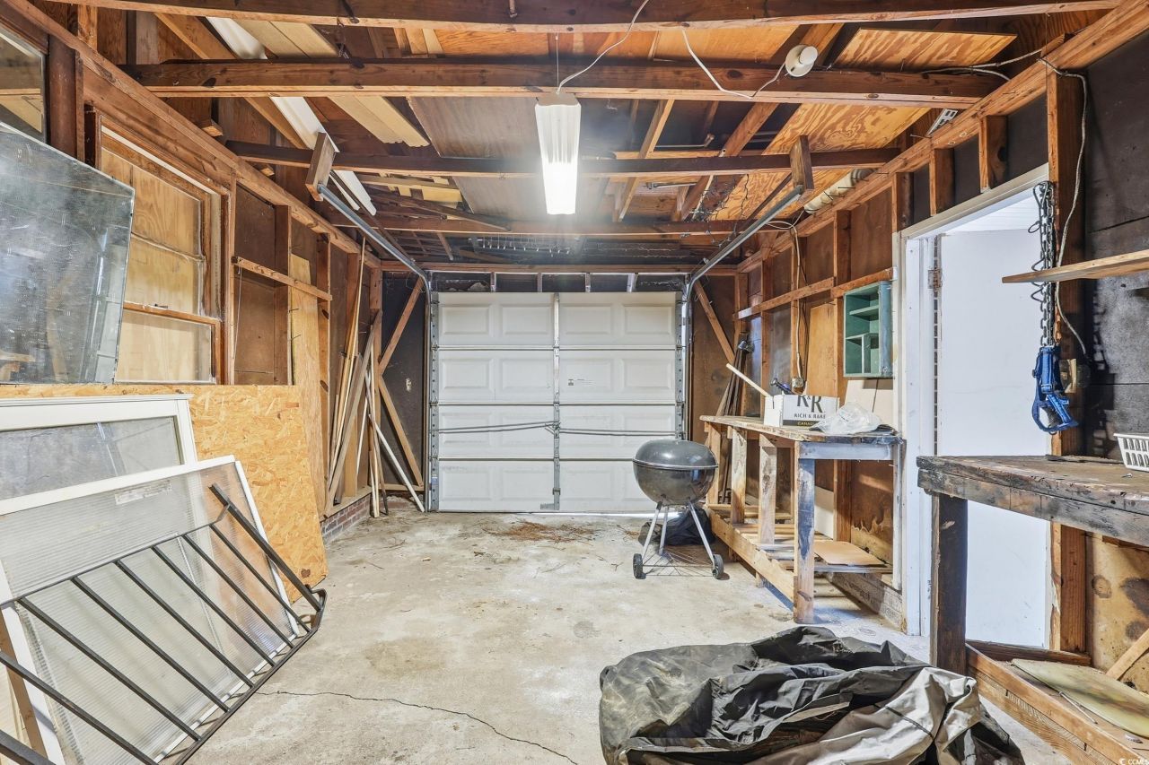 2704 Rion St. Photo 20