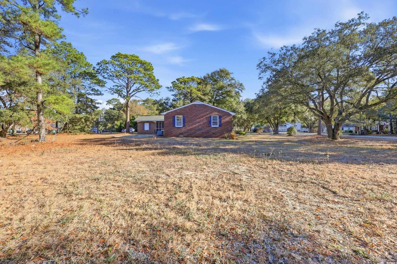 2704 Rion St. Photo 23