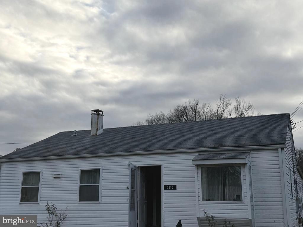 3215 Campbell Drive, Alexandria, VA 22303 Main Photo