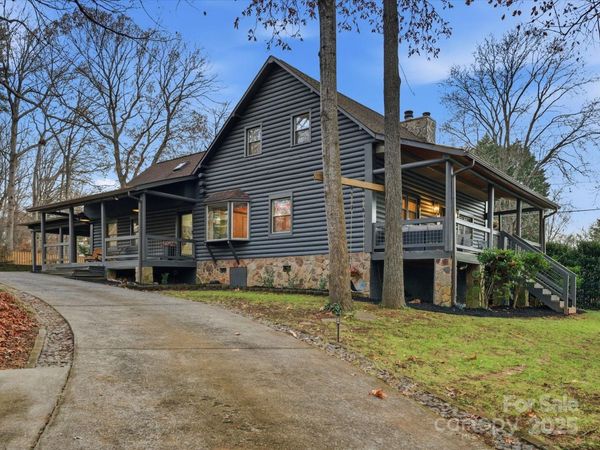 19810 Schooner Drive, Cornelius, NC 28031